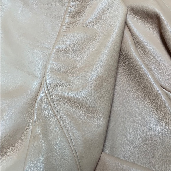 Danier lamb leather camel coloured jacket - Picture 7 of 7